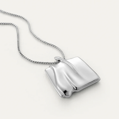 Sundra Pendant Necklace - Large