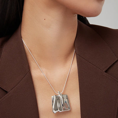 Sundra Pendant Necklace - Large