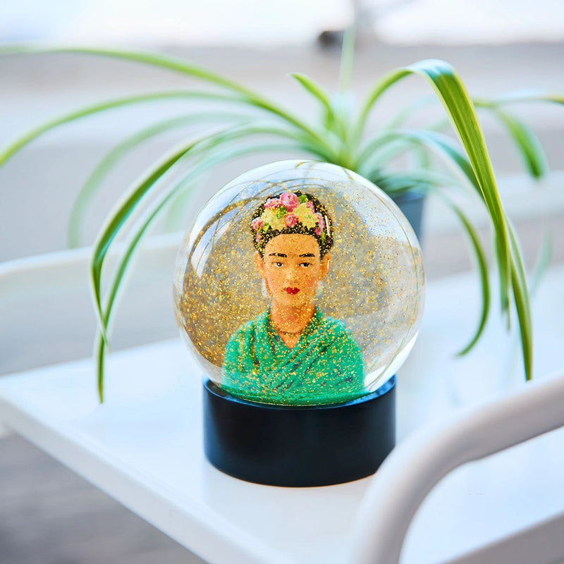 Frida Snowglobe