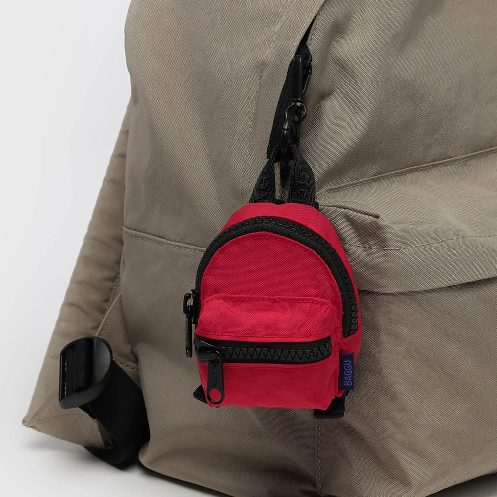 Baggu Backpack Charm – MCA Chicago Store
