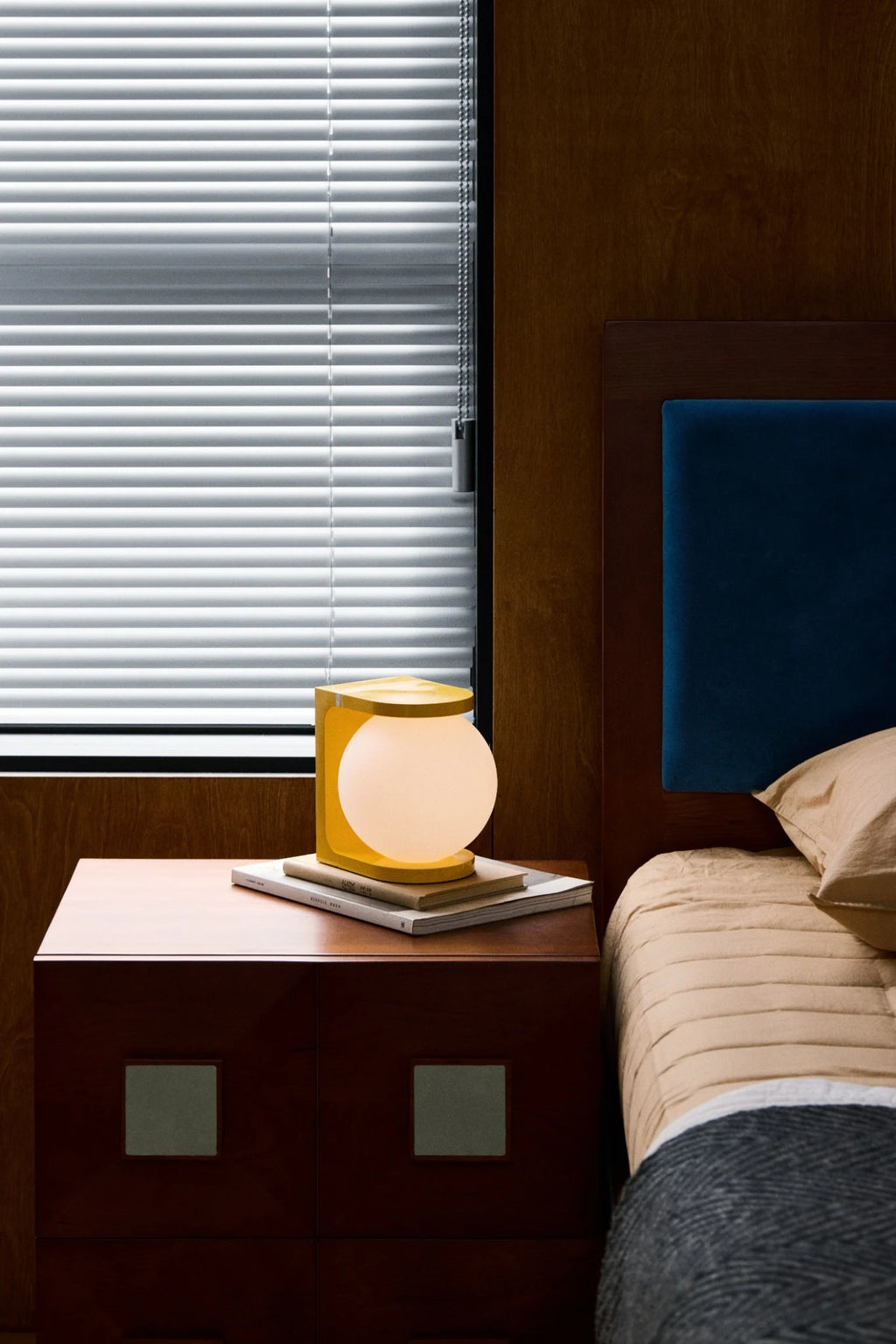 Plat Max Table Lamp