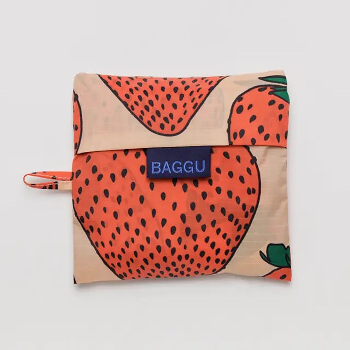 Baggu Strawberry Tote Bag – MCA Chicago Store