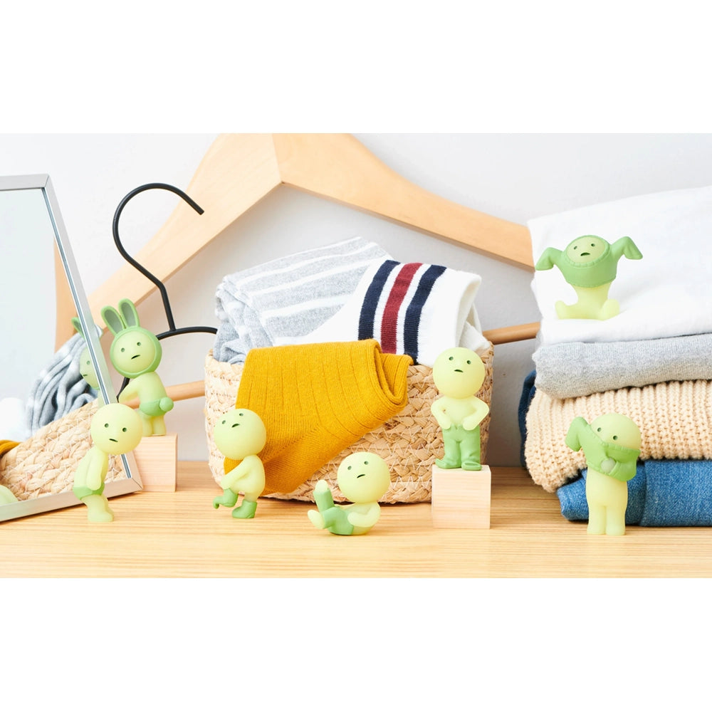 Smiski Glow Mini Figure - Dressing – MCA Chicago Store
