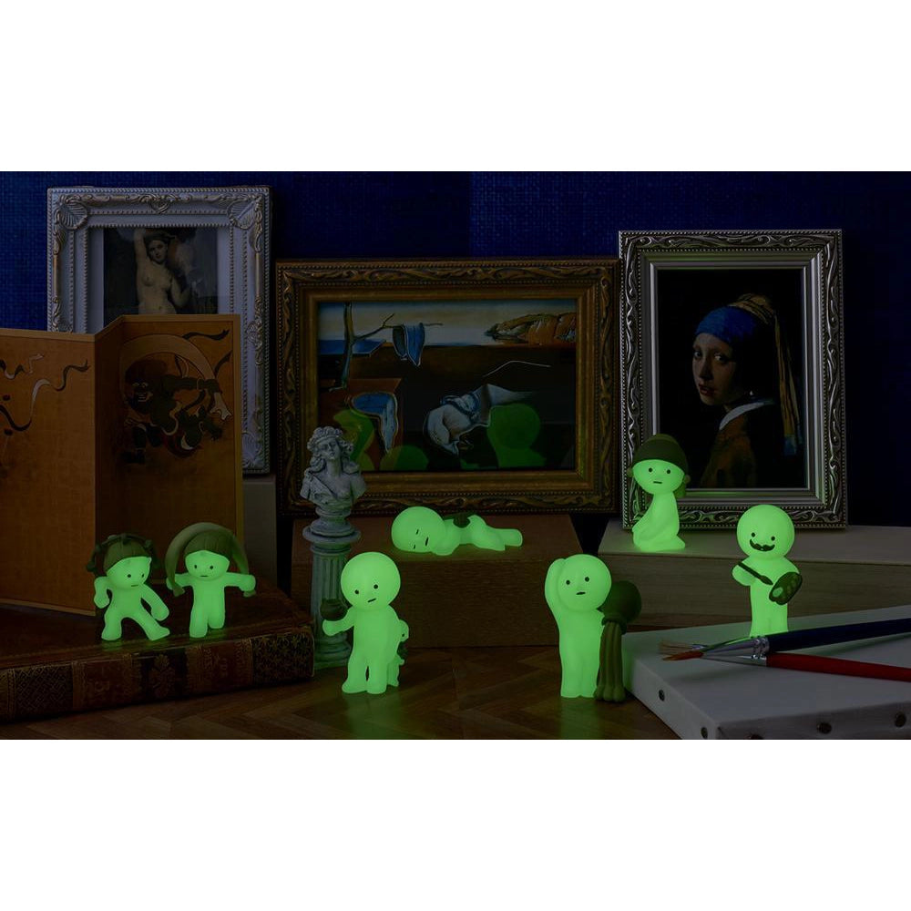 Smiski Glow Mini Figure - Museum