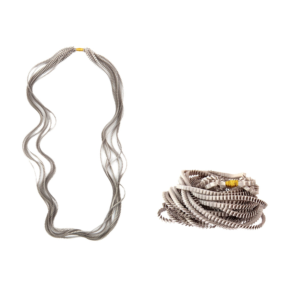 Essilp Pleated Necklace Black & Blue 